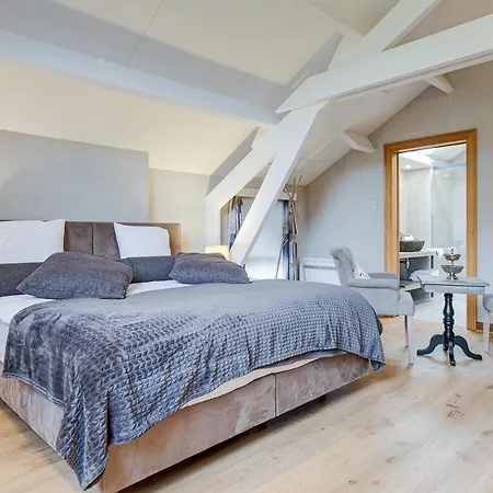 Bed & Breakfast Alury 4*