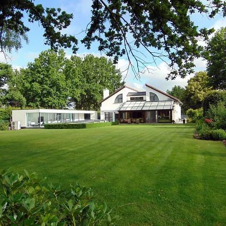 Alury Bed & Breakfast